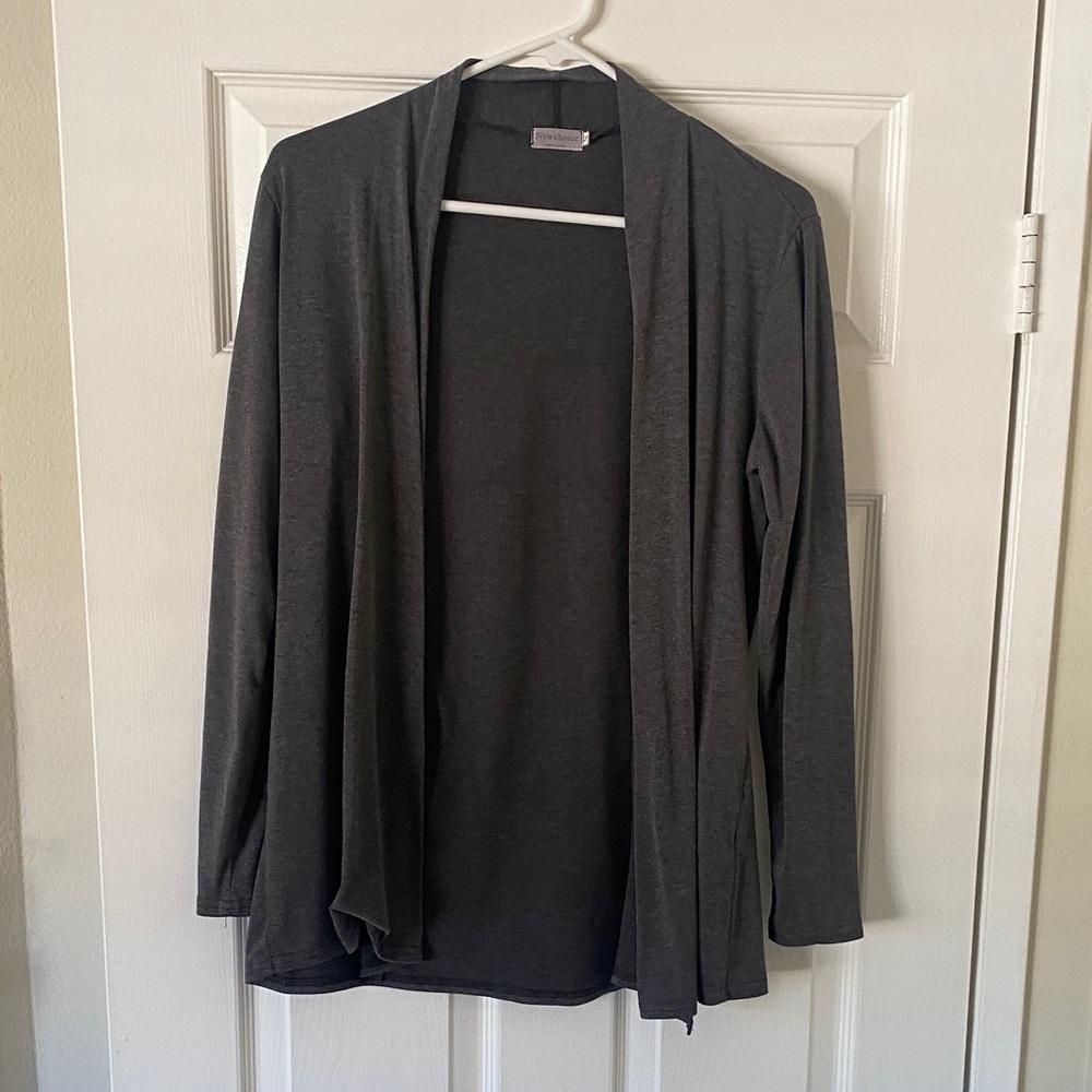 Elegant Gray Women's Cardigan